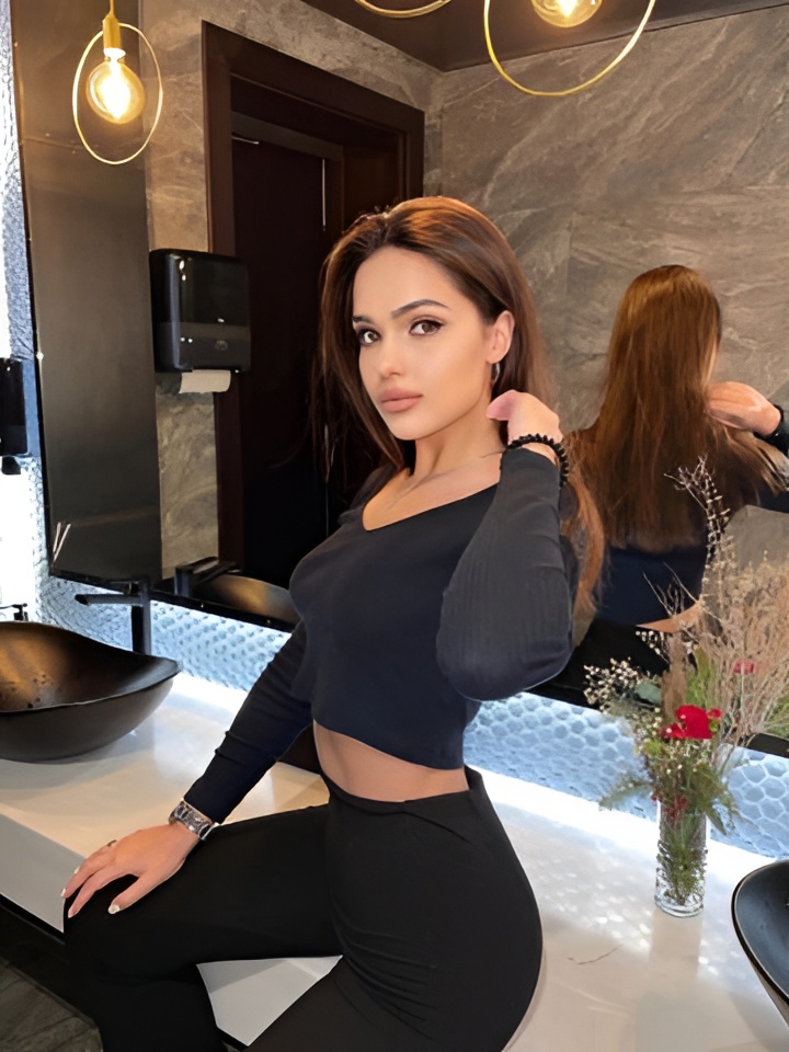 Адель привлекальеная девушка из Великие луки цена от 4000 руб