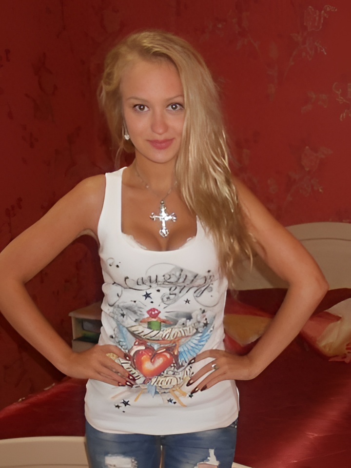 Ника привлекальеная девушка из Великие луки цена от 5000 руб