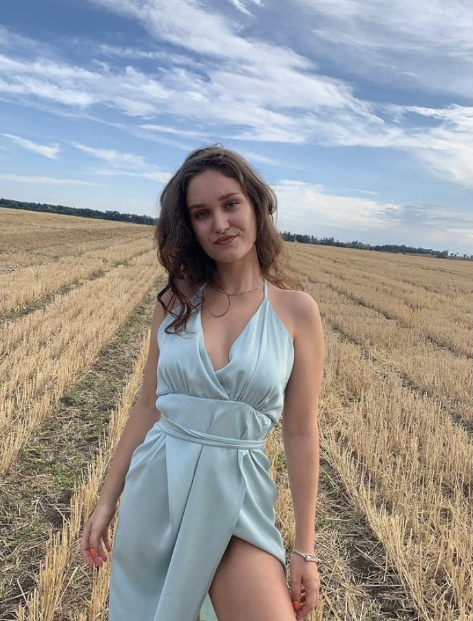 🎥 Оксана привлекальеная девушка из Великие луки цена от 3500 руб