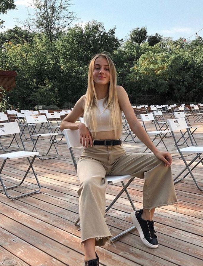 🎥 ДАРЬЯ привлекальеная девушка из Великие луки цена от 5000 руб