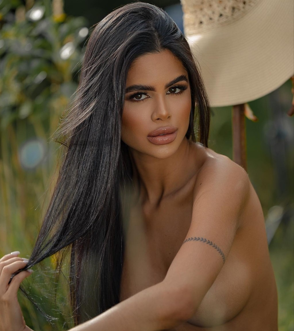 Яночка привлекальеная девушка из Великие луки цена от 3000 руб