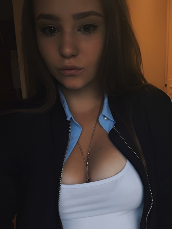 Евлалия привлекательная девушка из Великие луки цена от 4000 руб