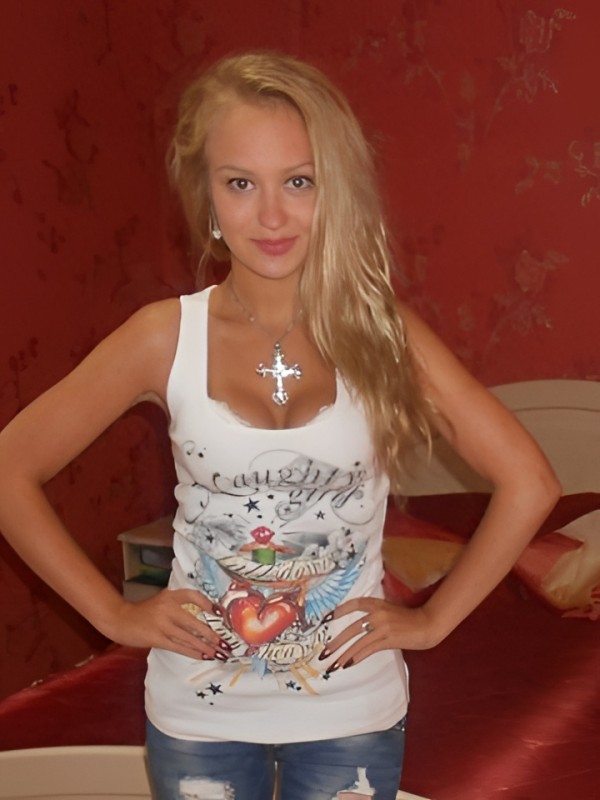 Ника привлекательная девушка из Великие луки цена от 5000 руб