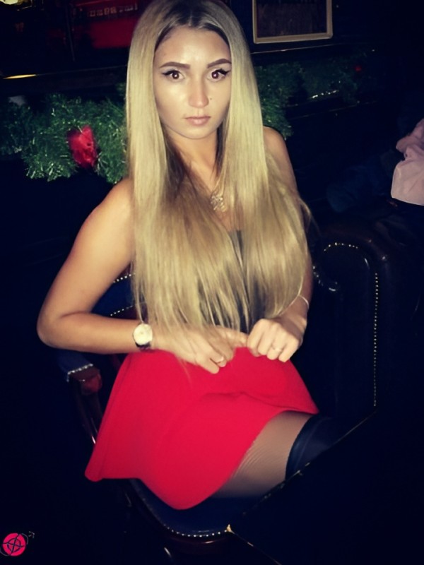 Юлия привлекательная девушка из Великие луки цена от 10000 руб