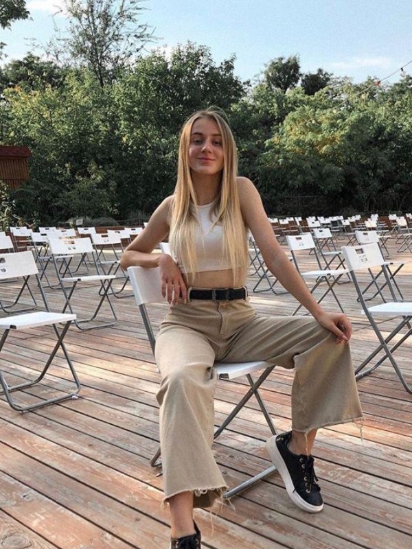 🎥 ДАРЬЯ привлекательная девушка из Великие луки цена от 5000 руб