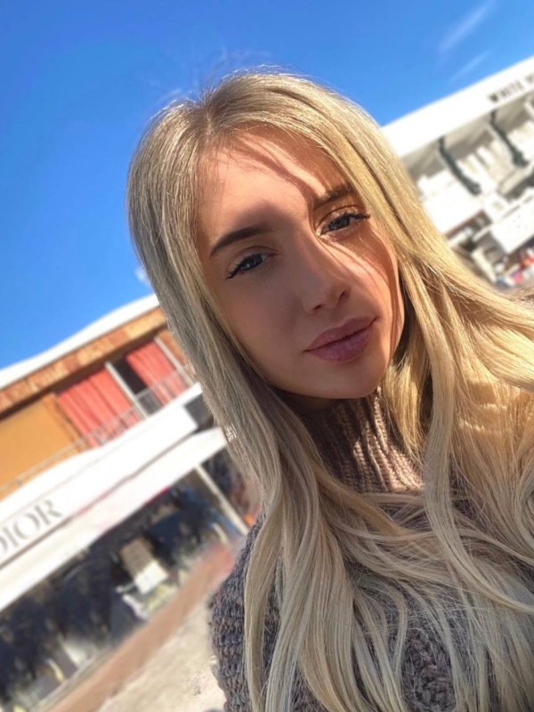 Дарья привлекательная девушка из Великие луки цена от 3000 руб