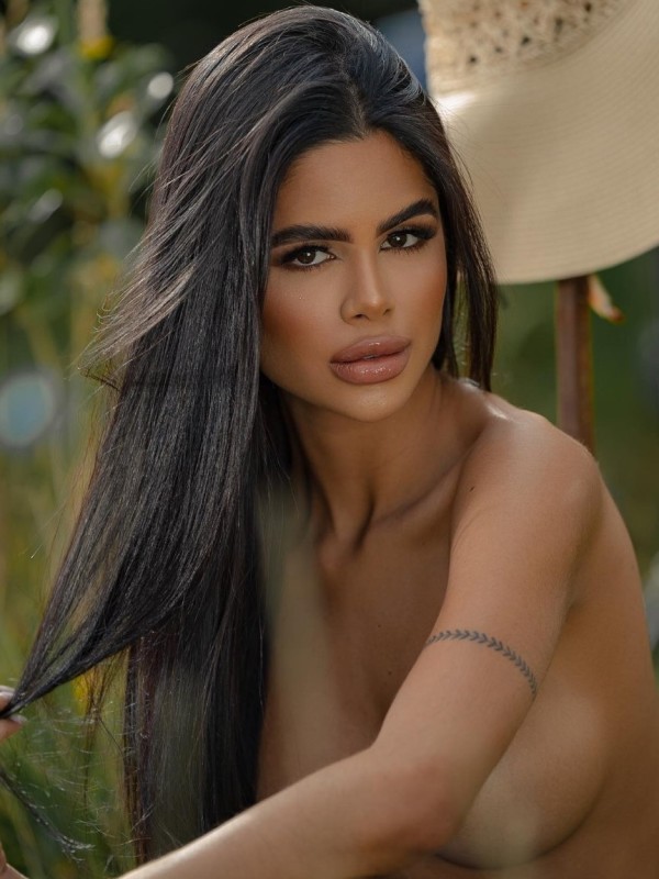 Яночка привлекательная девушка из Великие луки цена от 3000 руб