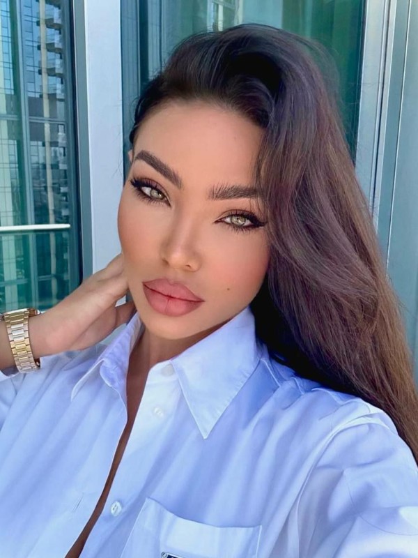 Настя привлекательная девушка из Великие луки цена от 4000 руб