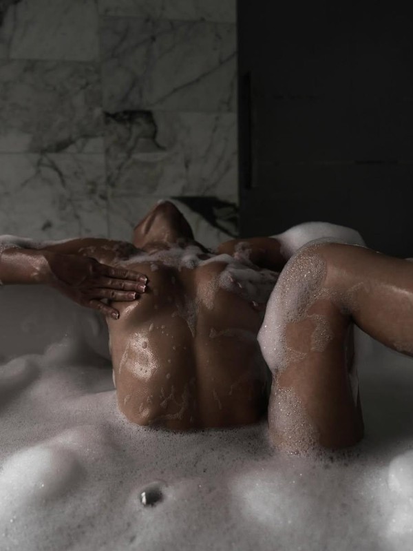 Саша привлекательная девушка из Великие луки цена от 7000 руб